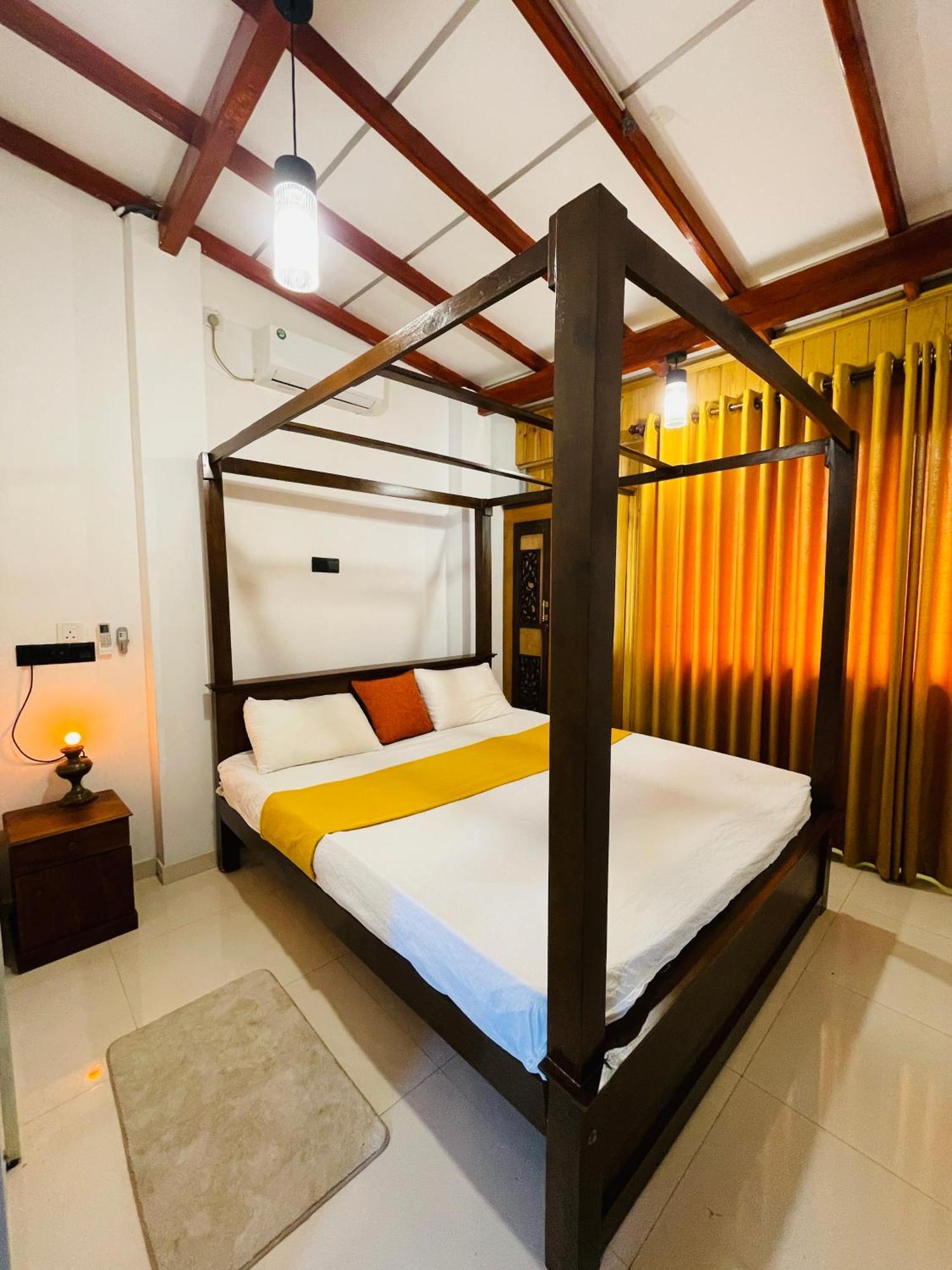 Youtheni Weligama
